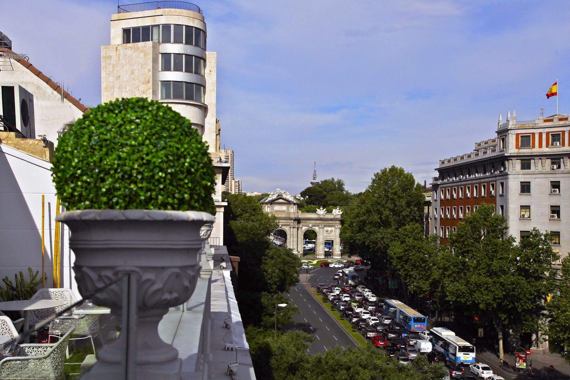 Boutike Cibeles Appartement Madrid Buitenkant foto